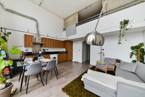 2 bedroom apartment to rent, 57 Ability Plaza, Arbutus Street E8