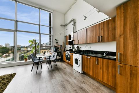 2 bedroom apartment to rent, 57 Ability Plaza, Arbutus Street E8