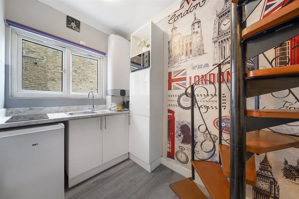Apartment in Maida Vale - View 2