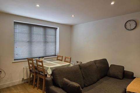 2 bedroom apartment to rent, North Town Road, Maidenhead, Berkshire
