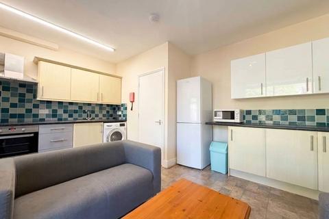 3 bedroom terraced house for sale, Mill Avenue, Uxbridge, UB8