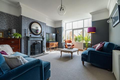 5 bedroom character property for sale, High Street, Olney