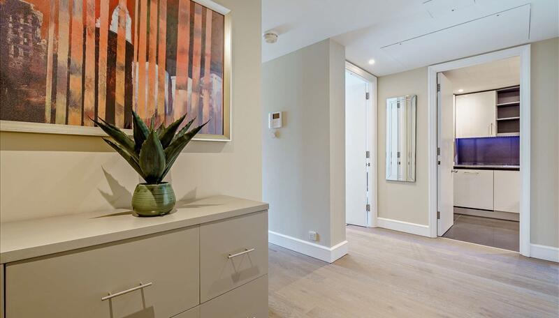 Apartment in London - More