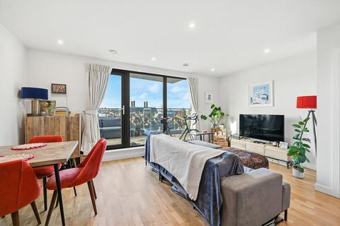 1 bed flat/apartment for rent in Hawthorne Crescent, London, SE10