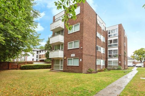 2 bedroom flat for sale, Lampton Road, Hounslow TW3