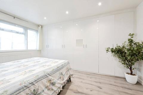 2 bedroom flat for sale, Lampton Road, Hounslow TW3