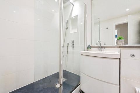 2 bedroom flat for sale, Lampton Road, Hounslow TW3