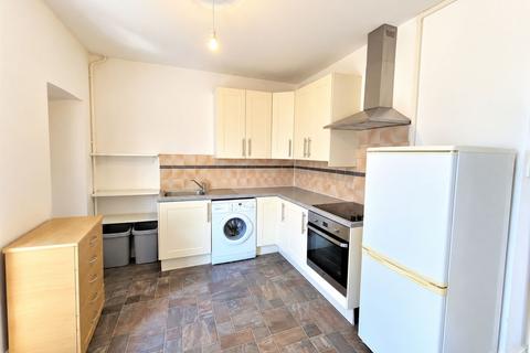 3 bedroom flat to rent, James Lane, James House, E10