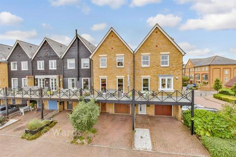 3 bedroom terraced house for sale, Provender Walk, Faversham ME13