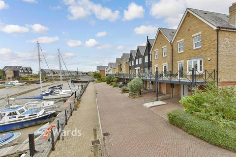 3 bedroom terraced house for sale, Provender Walk, Faversham ME13