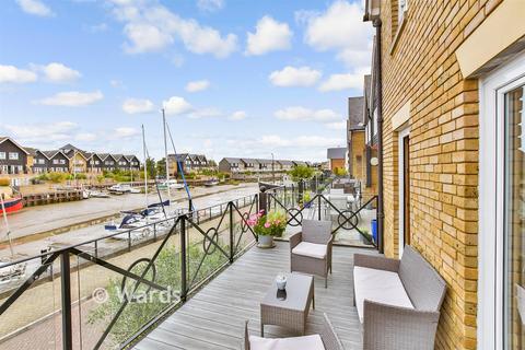 3 bedroom terraced house for sale, Provender Walk, Faversham ME13