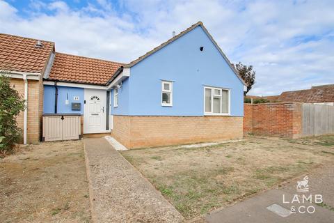 4 bedroom semi-detached bungalow for sale, Camellia Crescent, Clacton-On-Sea CO16