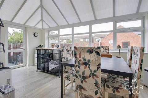 4 bedroom semi-detached bungalow for sale, Camellia Crescent, Clacton-On-Sea CO16