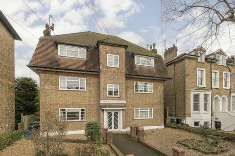 undefined, Queens Road, Twickenham TW1