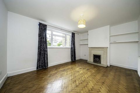 undefined, Queens Road, Twickenham TW1