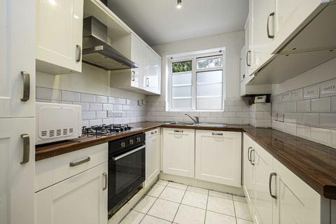 undefined, Queens Road, Twickenham TW1