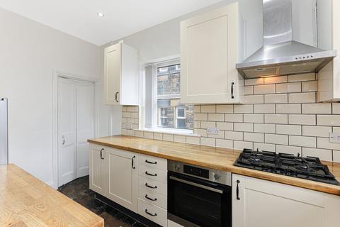 2 bedroom terraced house to rent, Zoar Street, Morley, LS27