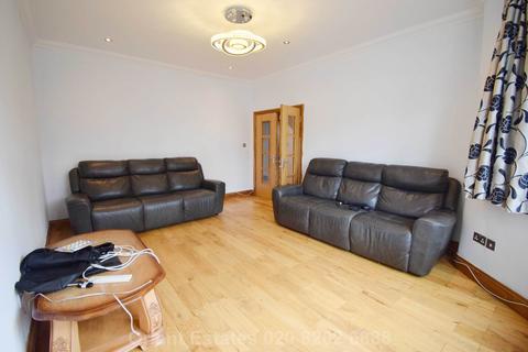 5 bedroom semi-detached house to rent, Neeld Crescent, London