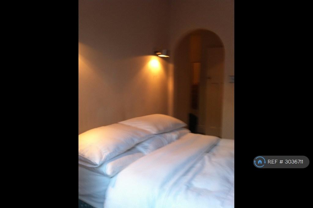 Apartment in London - View 2