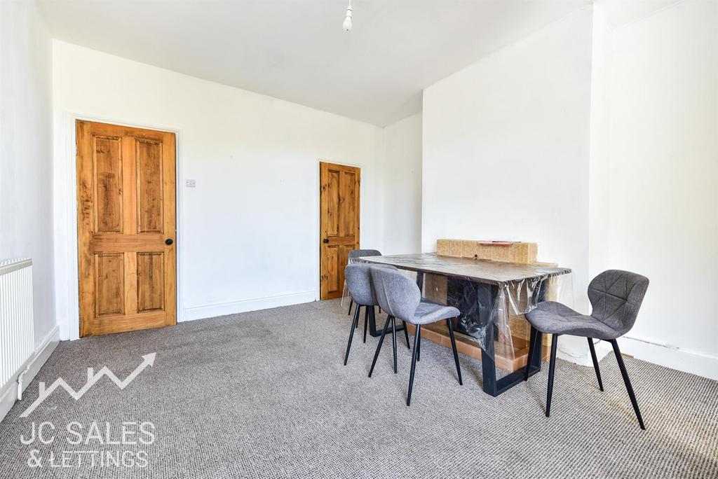House in Wincobank, Sheffield - View 4