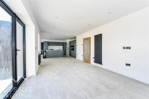 3 bedroom detached house for sale, Holme Lea Gardens, Worksop