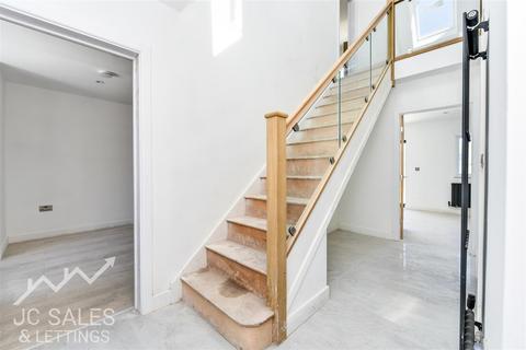 3 bedroom detached house for sale, Holme Lea Gardens, Worksop