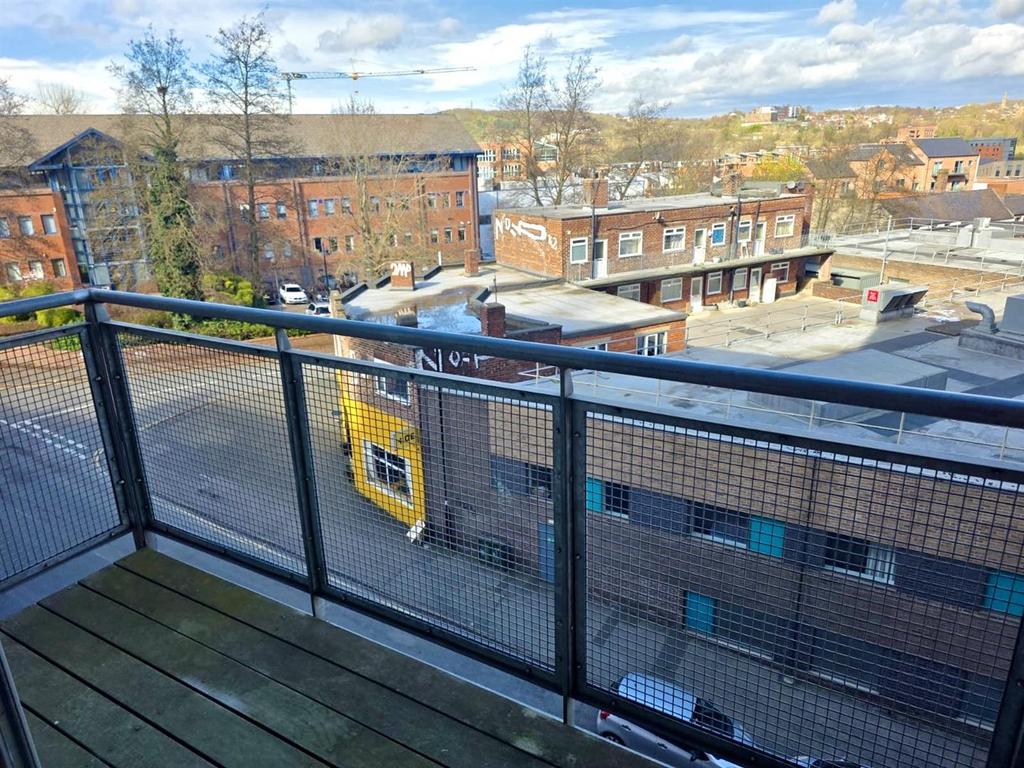 Apartment in Sheffield - View 5