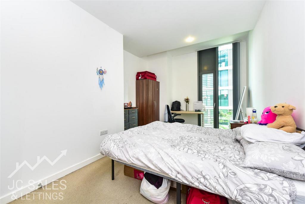Apartment in Sheffield - More