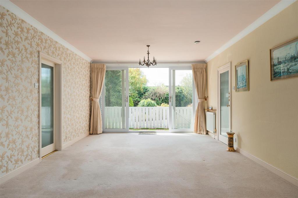 Apartment in Dore, Sheffield - View 2