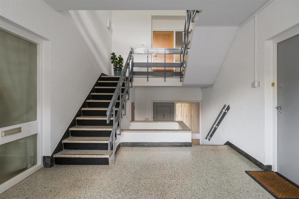 Apartment in Dore, Sheffield - View 5