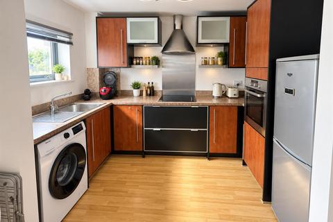 1 bedroom apartment for sale, St Christophers Court, Marina, Swansea