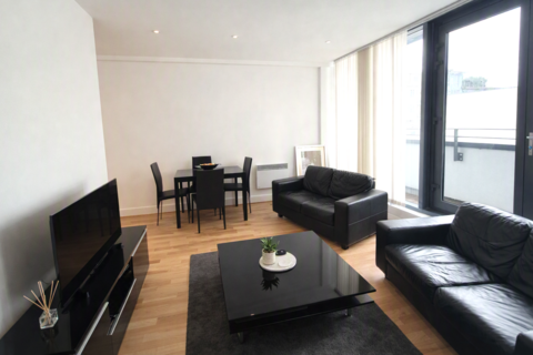 3 bed flat/apartment for rent in Vesta Court, London Bridge, London