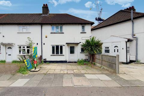 2 bedroom end of terrace house to rent, Merton Road, Barking, Barking, IG11