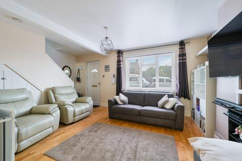 3 bedroom end of terrace house for sale, Marbles Way, Tadworth KT20