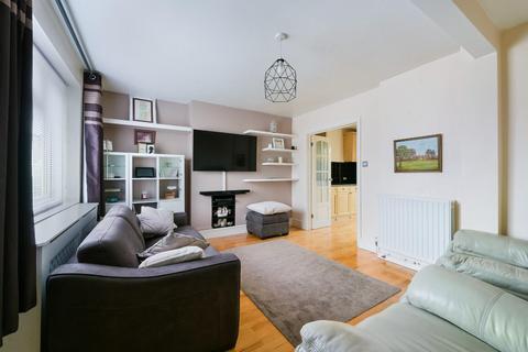 3 bedroom end of terrace house for sale, Marbles Way, Tadworth KT20
