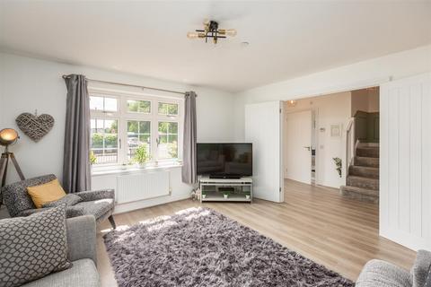 4 bedroom detached house for sale, Clos Gelli Wen, Pontardawe, Swansea