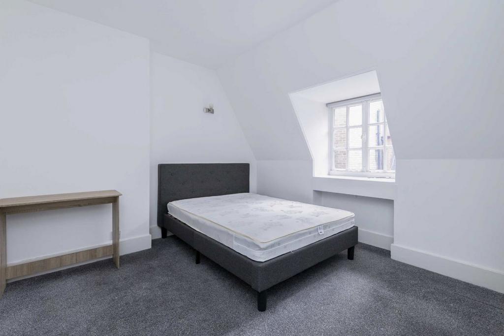 Apartment in London - More