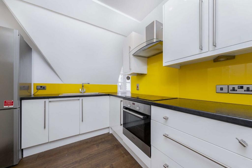 Apartment in London - View 4
