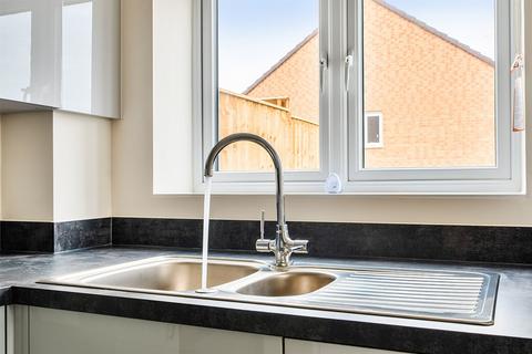 3 bedroom semi-detached house to rent, Sylvester Crescent, S81