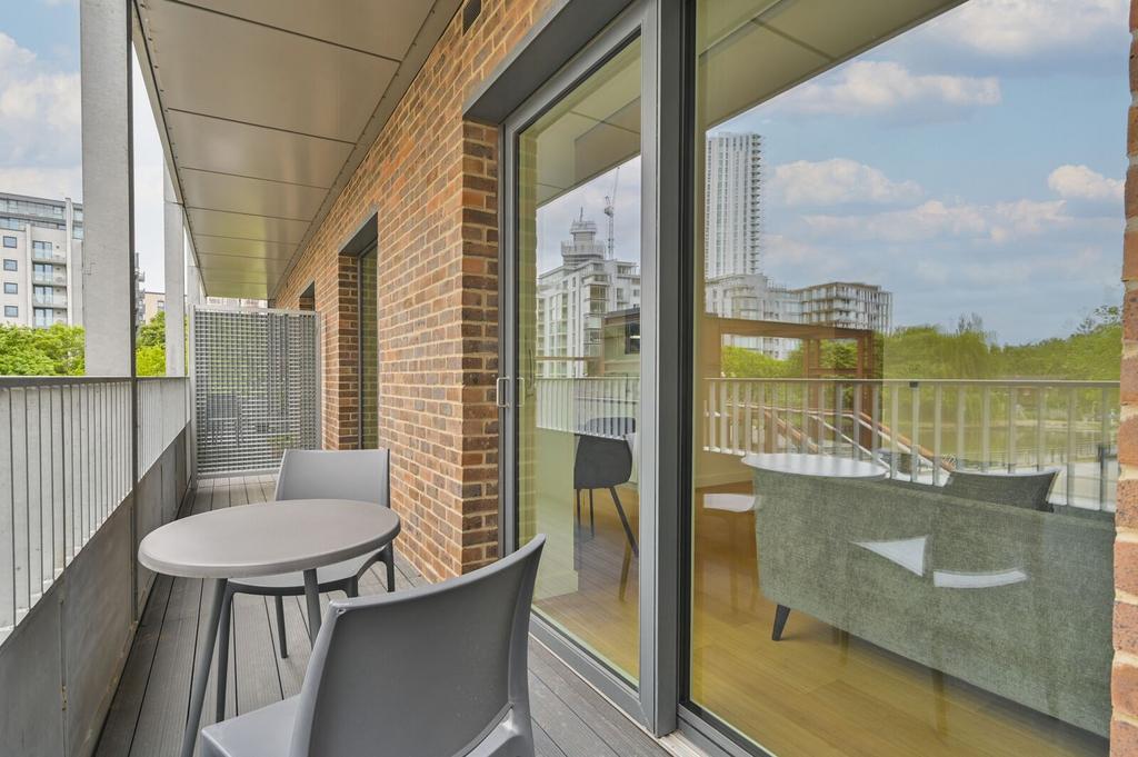 Apartment in London - More