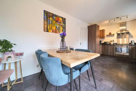 3 bedroom end of terrace house for sale, Skylark Road, Melksham SN12