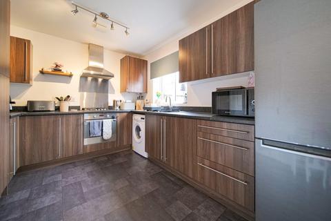 3 bedroom end of terrace house for sale, Skylark Road, Melksham SN12
