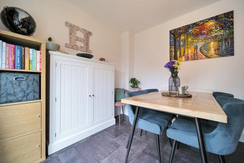 3 bedroom end of terrace house for sale, Skylark Road, Melksham SN12