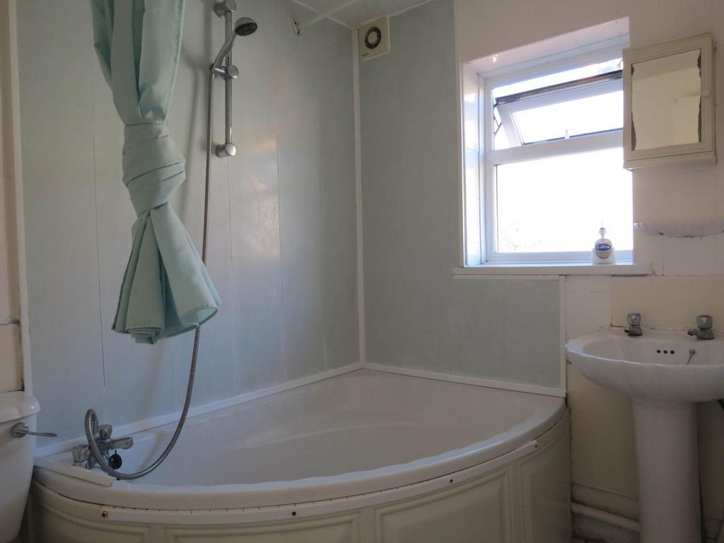 House in Newcastle upon Tyne, Tyne and Wear - View 4