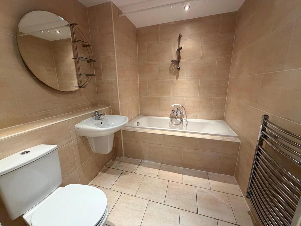 Apartment in Liverpool, Knowledge Quarter, Toxteth - View 5