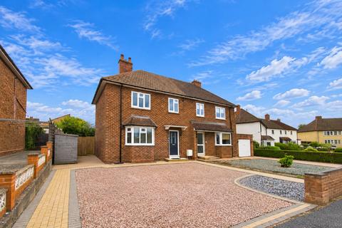 3 bedroom semi-detached house for sale, Steynors Avenue, Droitwich WR9