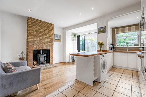 2 bedroom end of terrace house for sale, King Charles Crescent, Surbiton, Surbiton, KT5