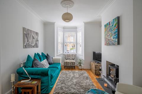 3 bedroom terraced house to rent, Arlington Road Oldfield Park BA2