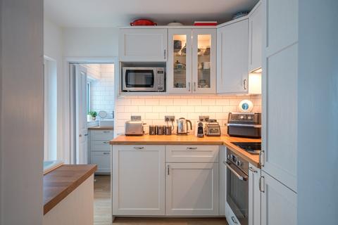 3 bedroom terraced house to rent, Arlington Road Oldfield Park BA2