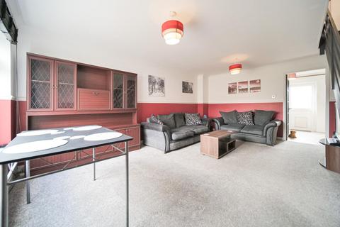 3 bedroom terraced house for sale, Malvern Close, Melksham SN12